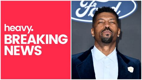 Deon Cole’s Bell Bottoms Draw Comments From 